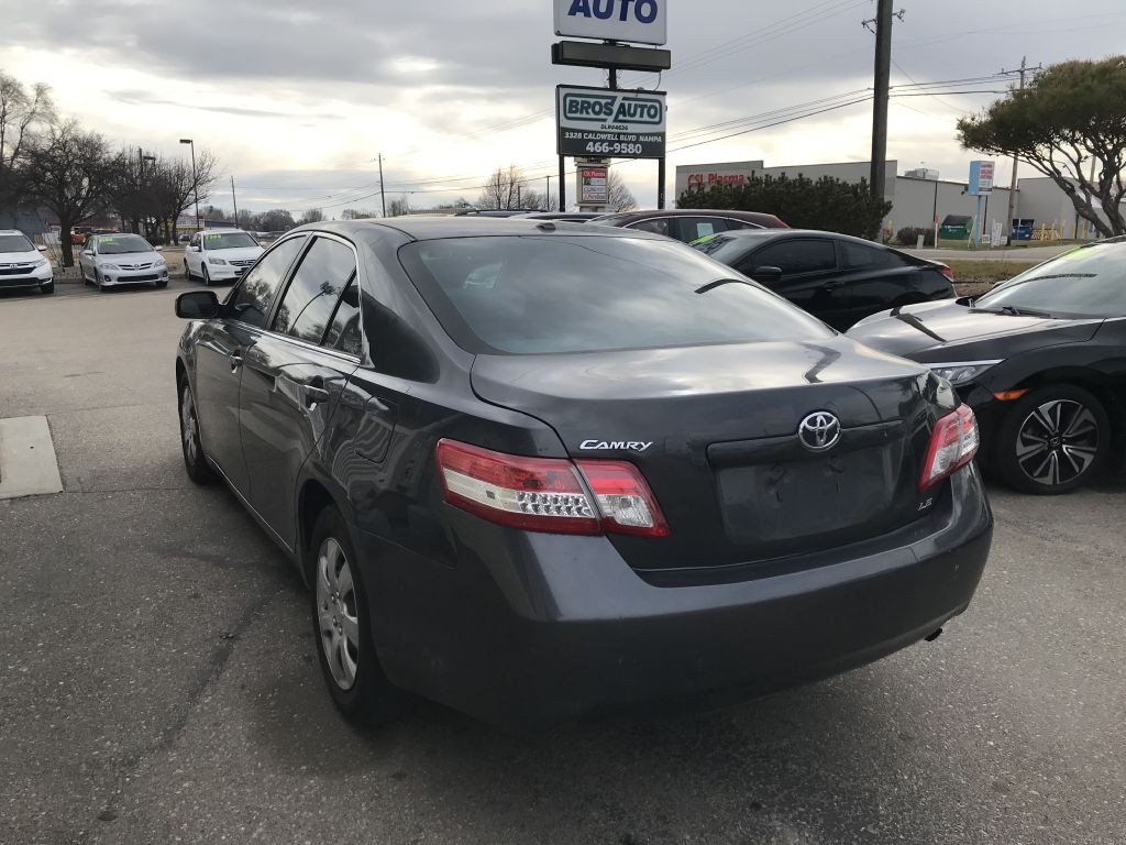 2010 Toyota Camry Image 3