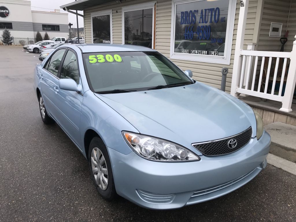 2005 Toyota Camry Image 1