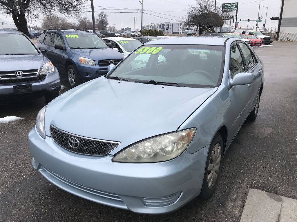 2005 Toyota Camry Image 2