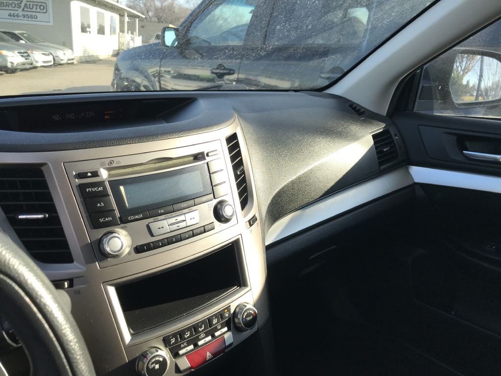 2013 Subaru Outback Image 7