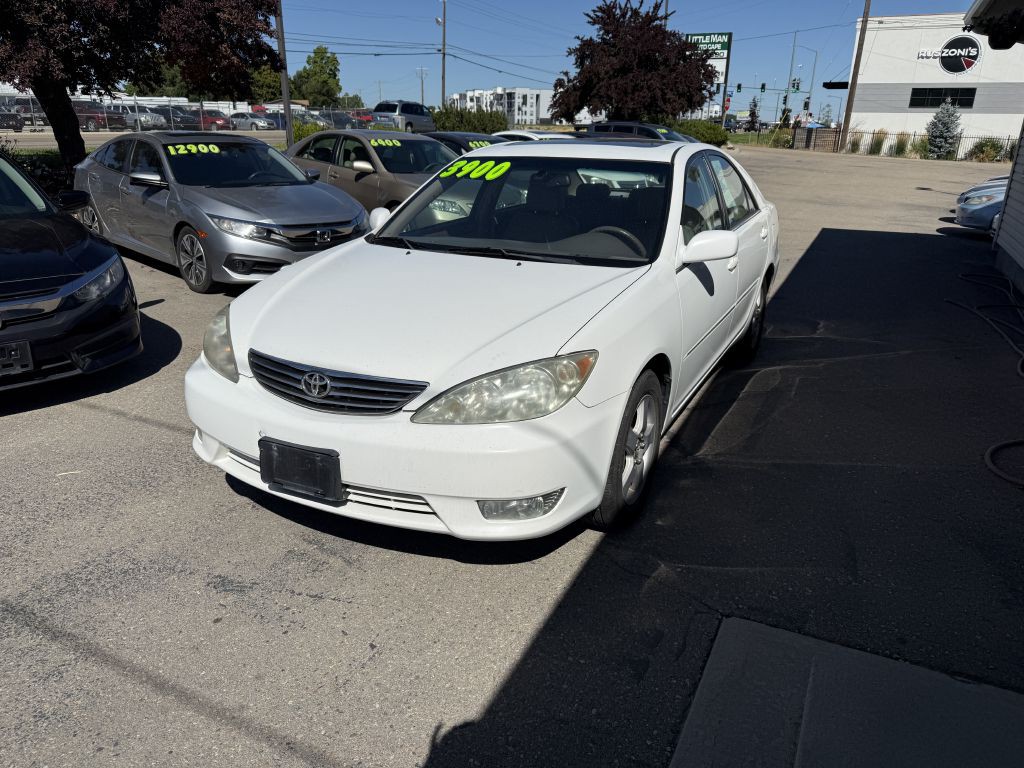 2005 Toyota Camry Image 2