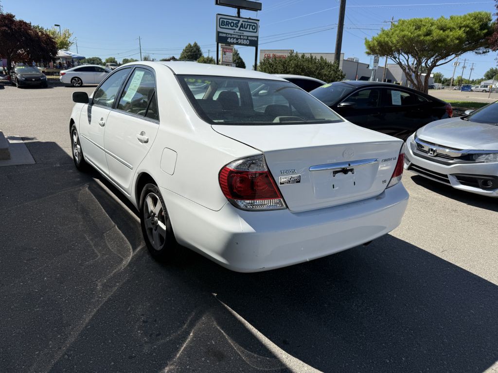 2005 Toyota Camry Image 3