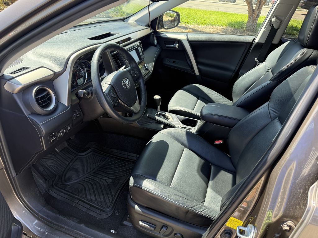2015 Toyota Rav4 Image 5
