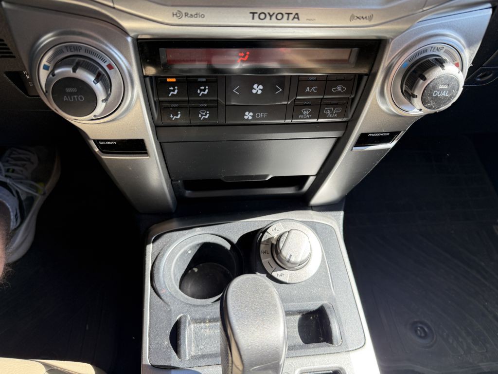 2013 Toyota 4Runner Image 8