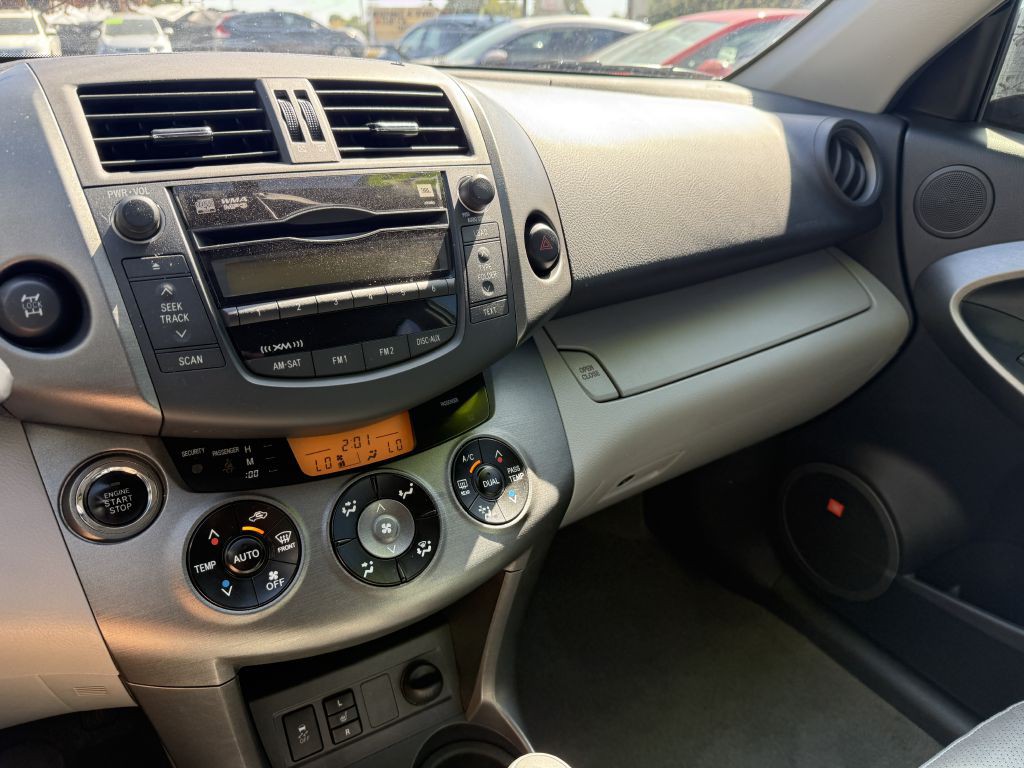 2011 Toyota Rav4 Image 7