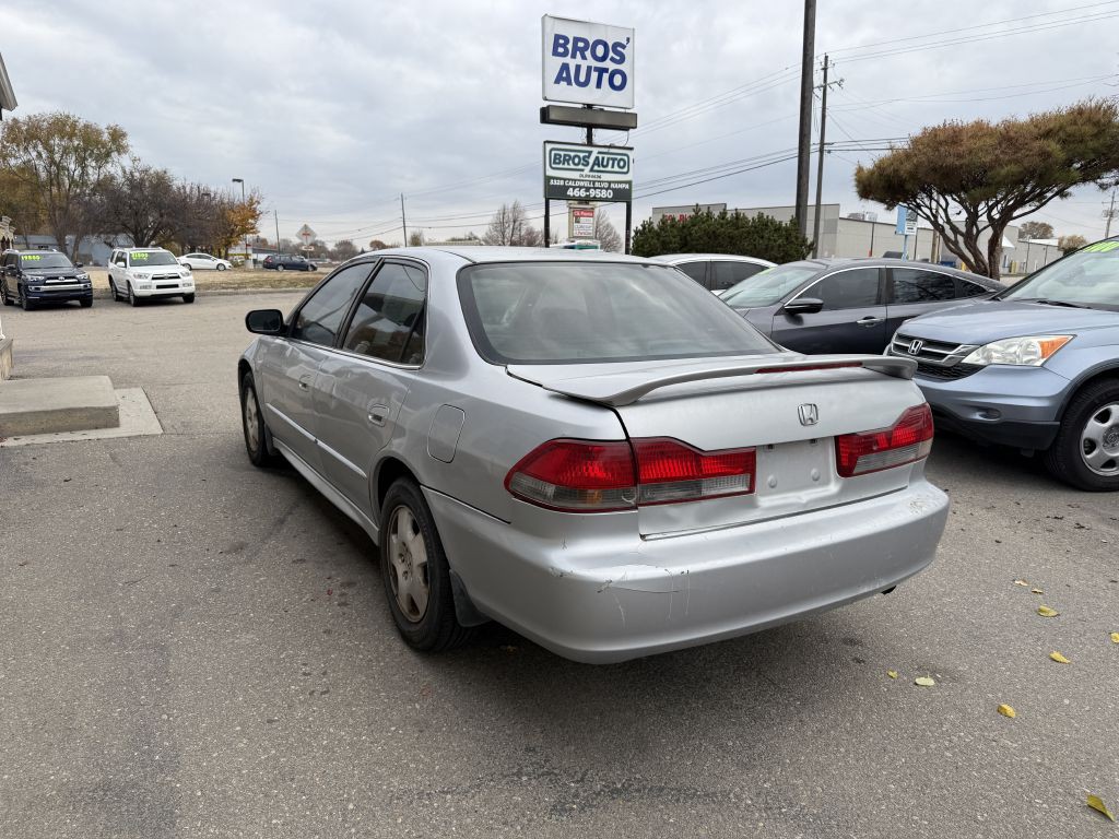 2002 Honda Accord Image 2