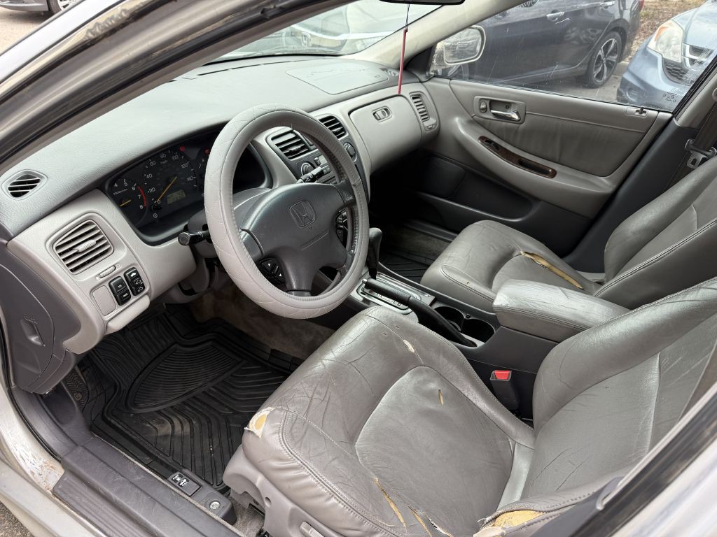 2002 Honda Accord Image 4