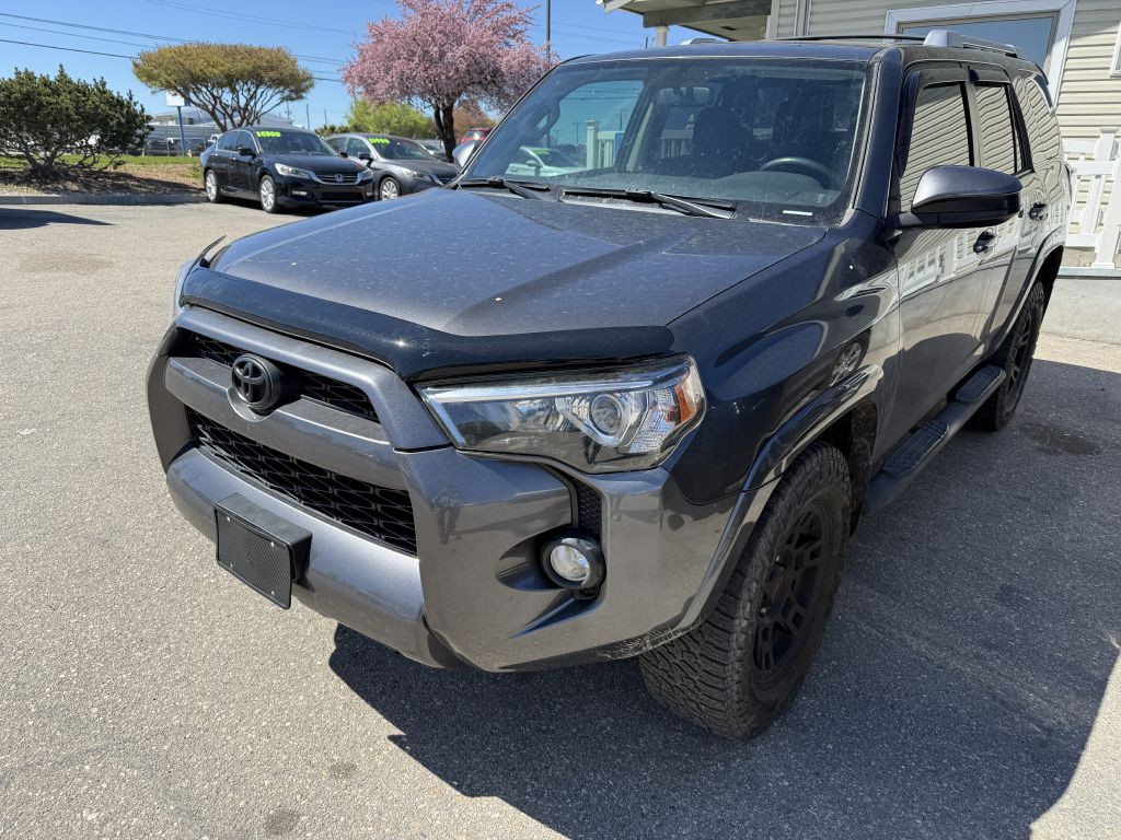 2017 Toyota 4Runner Image 2