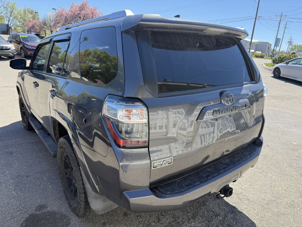 2017 Toyota 4Runner Image 3