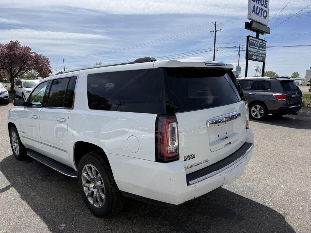 2018 GMC Yukon Image 3