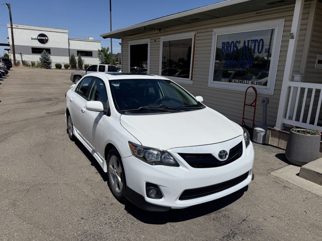 2012 Toyota Corolla Image 1