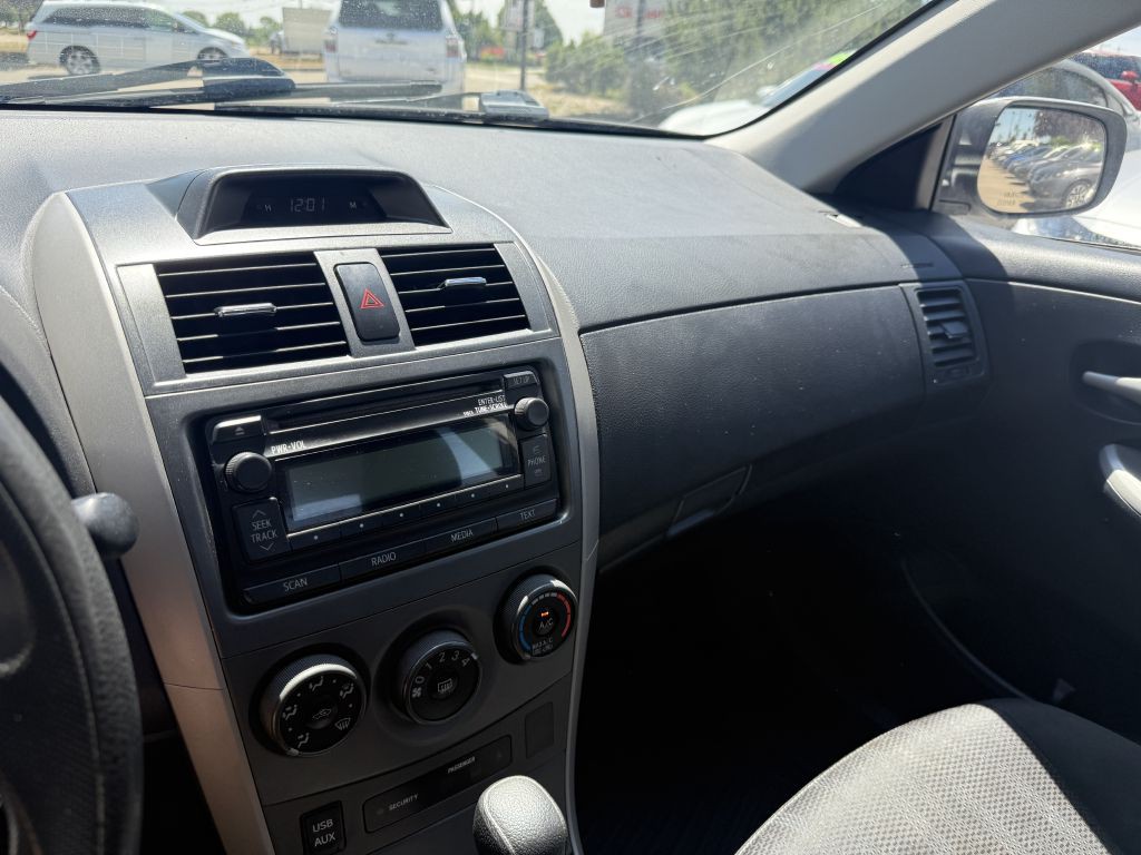 2012 Toyota Corolla Image 7