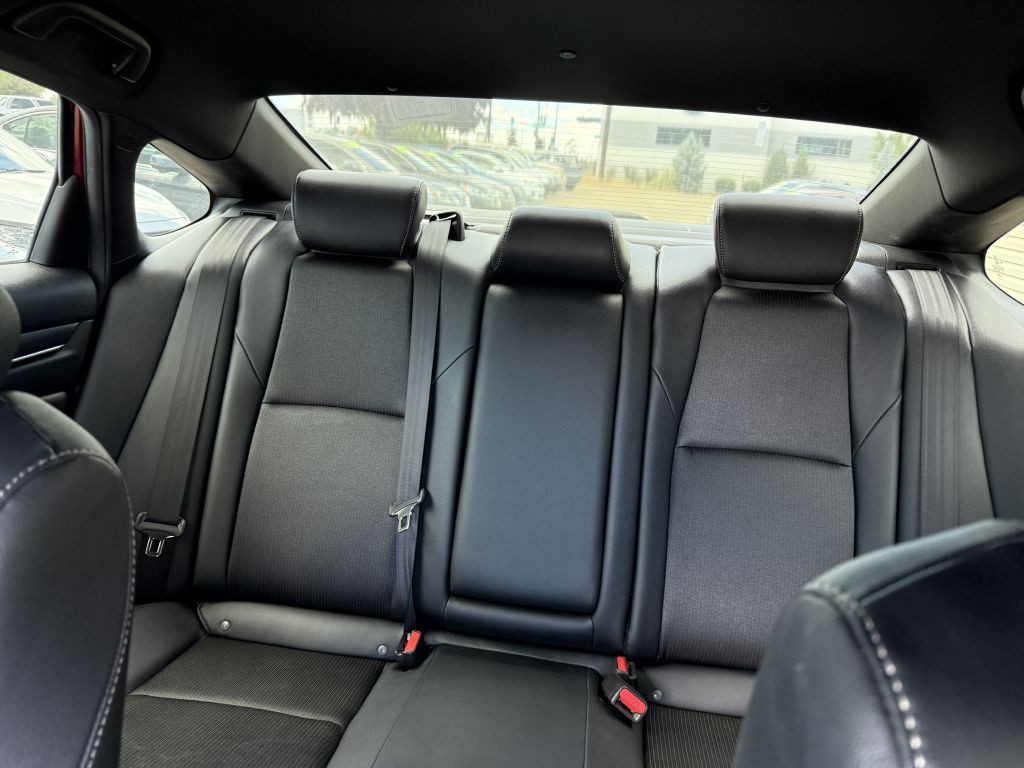 2019 Honda Accord Image 8