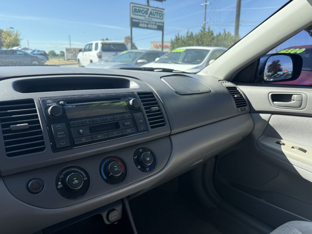 2003 Toyota Camry Image 7