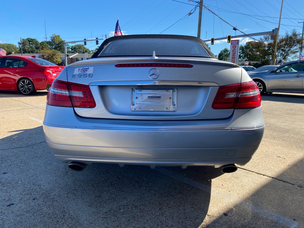 2013 Mercedes-Benz E-Class Image 9