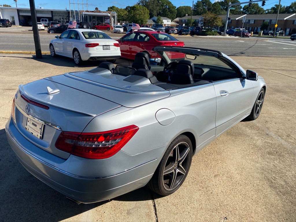 2013 Mercedes-Benz E-Class Image 11