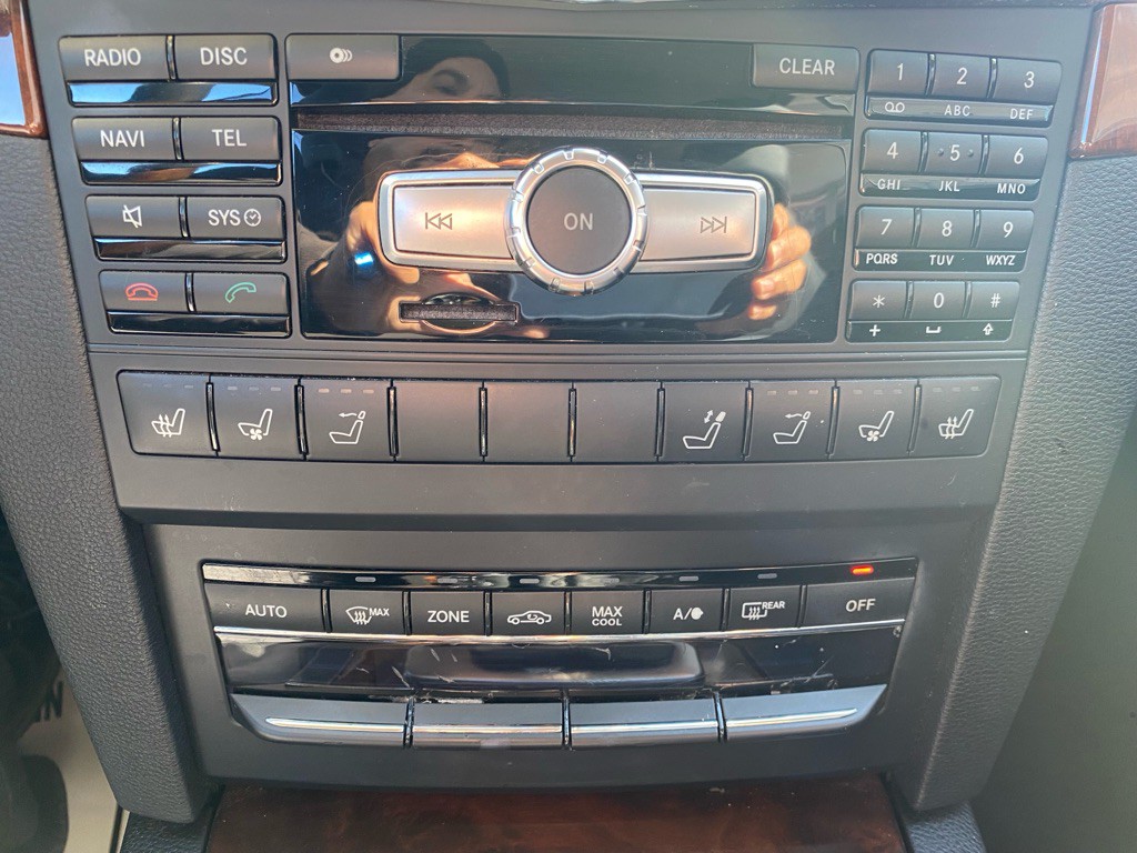 2013 Mercedes-Benz E-Class Image 24