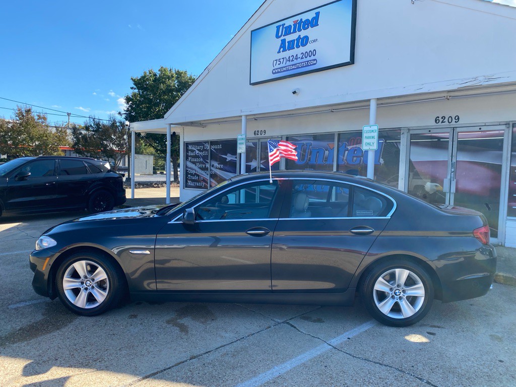 2013 BMW 5 Series Image 3