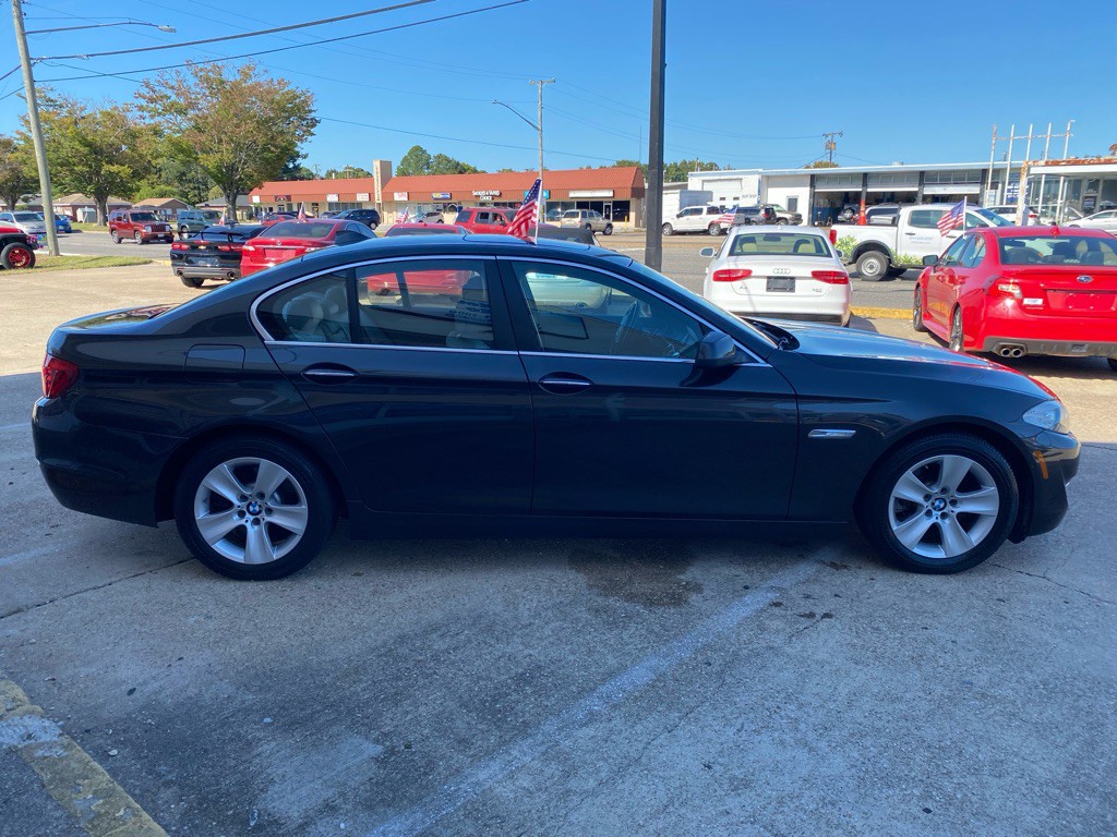 2013 BMW 5 Series Image 8