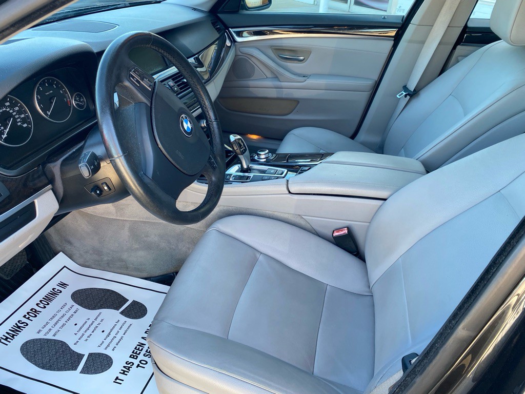 2013 BMW 5 Series Image 10