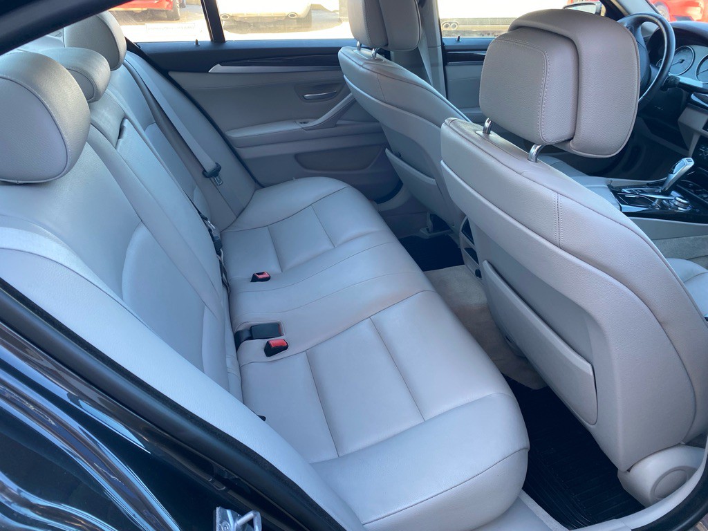 2013 BMW 5 Series Image 13