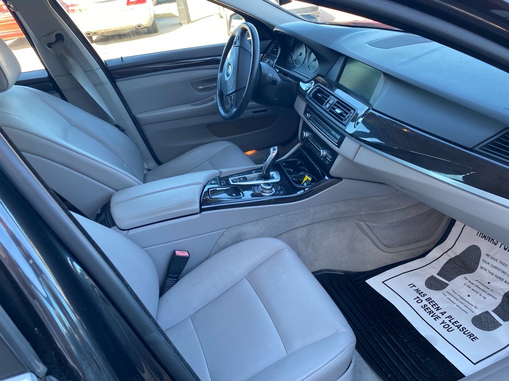 2013 BMW 5 Series Image 14