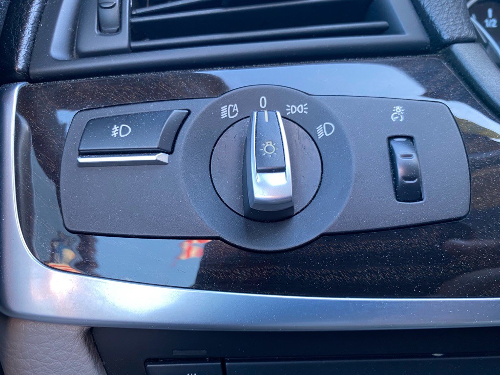 2013 BMW 5 Series Image 21