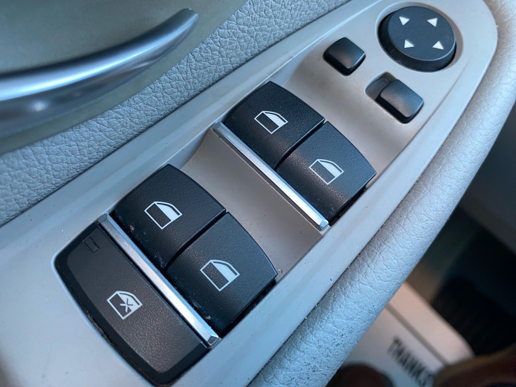 2013 BMW 5 Series Image 22