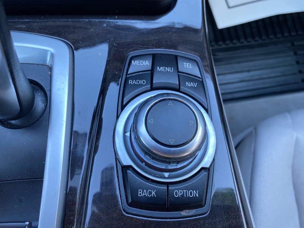 2013 BMW 5 Series Image 26