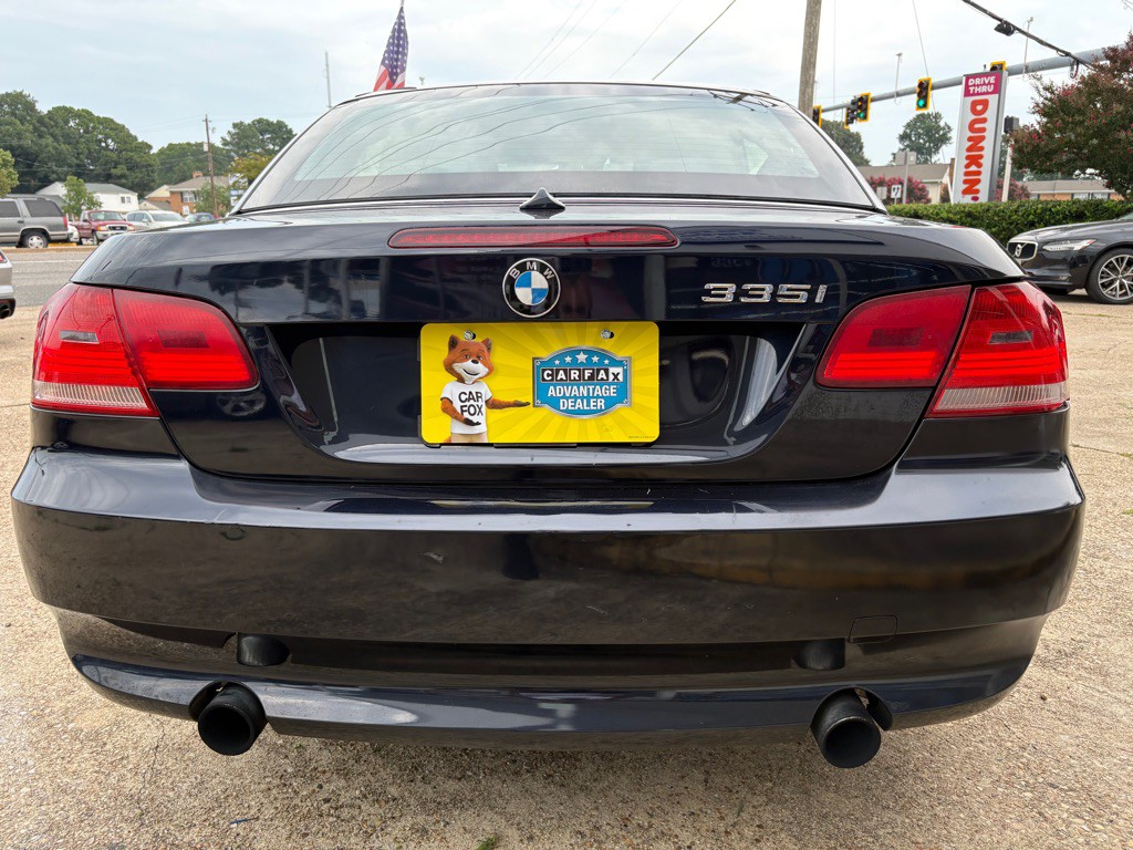 2010 BMW 3 Series Image 9