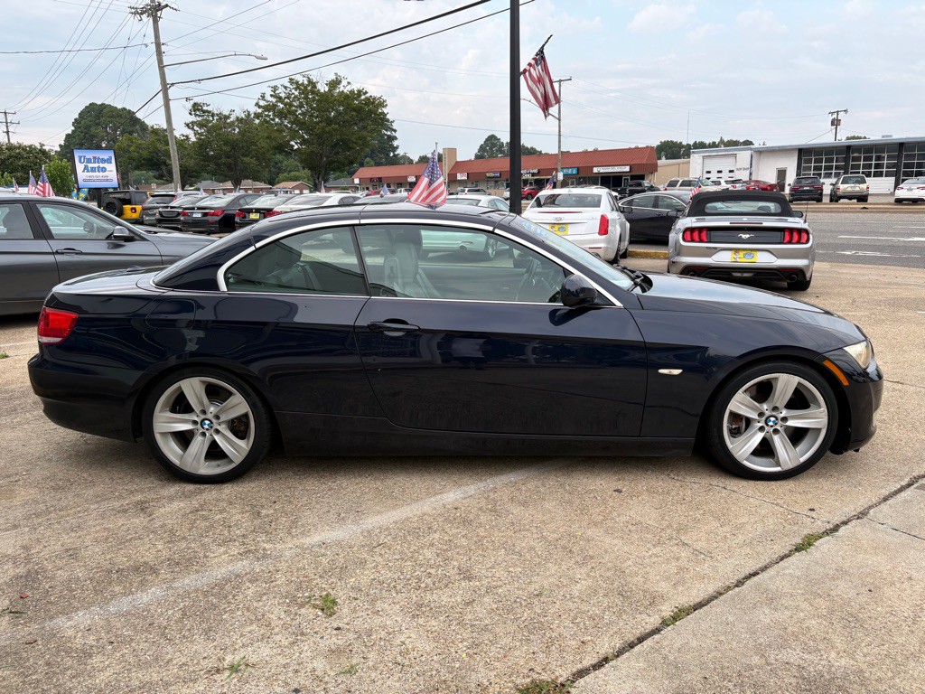 2010 BMW 3 Series Image 13