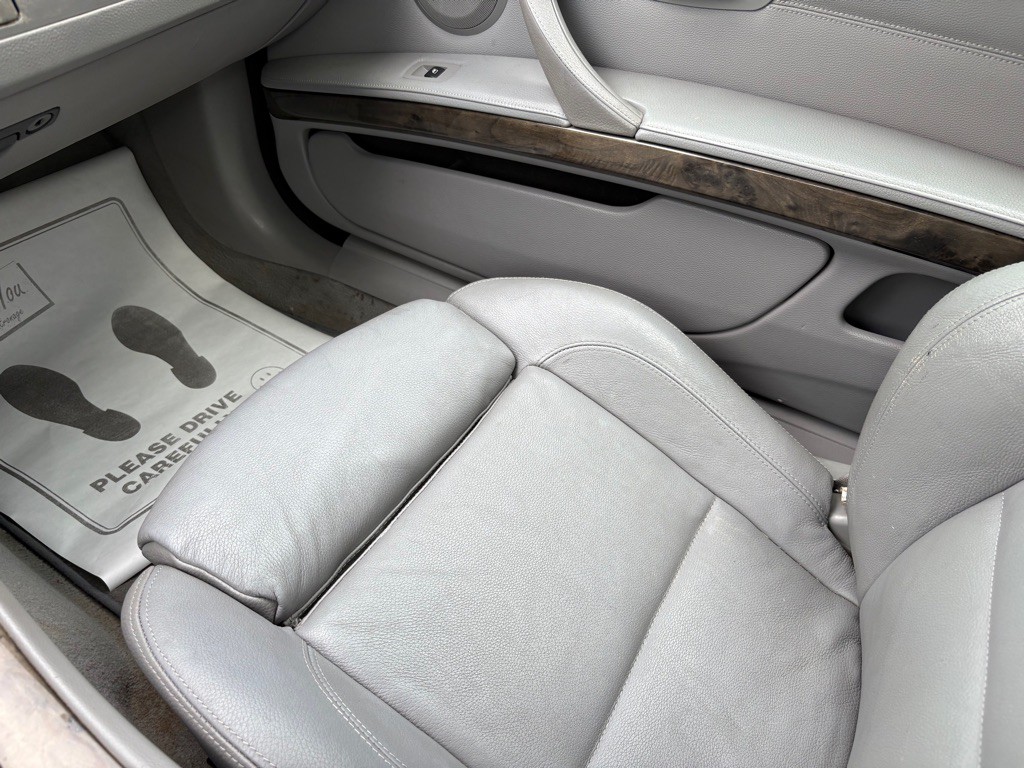 2010 BMW 3 Series Image 29