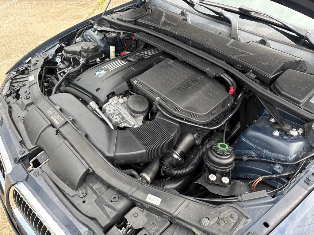 2010 BMW 3 Series Image 36