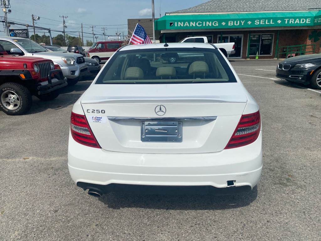2014 Mercedes-Benz C-Class Image 5