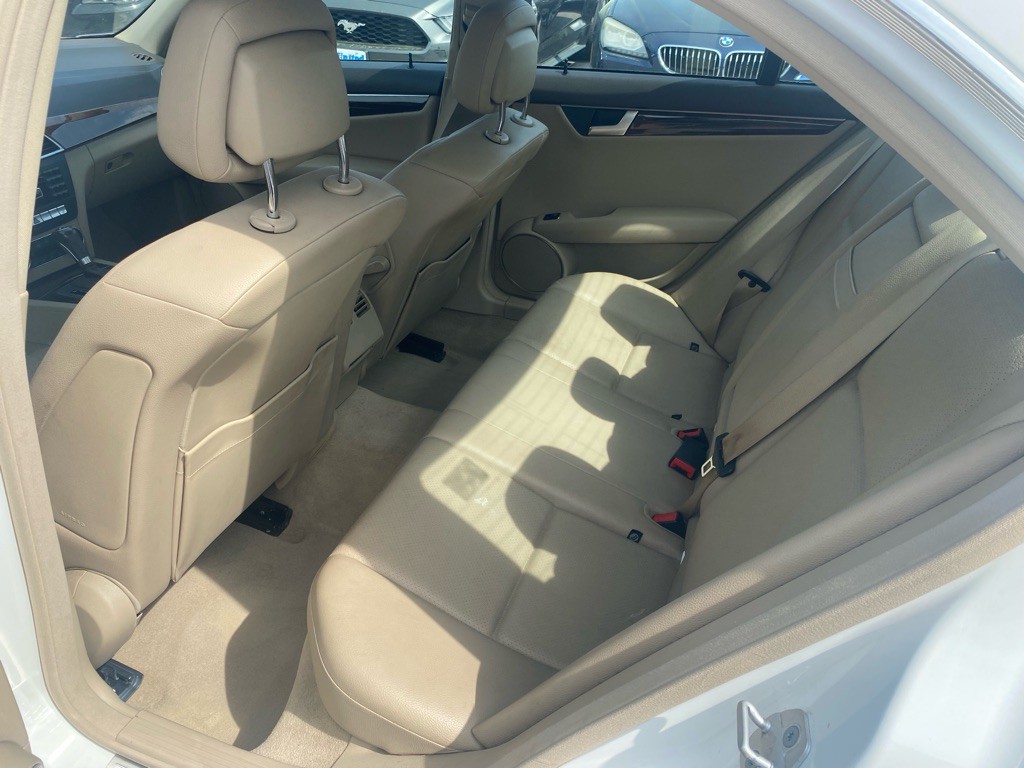 2014 Mercedes-Benz C-Class Image 11