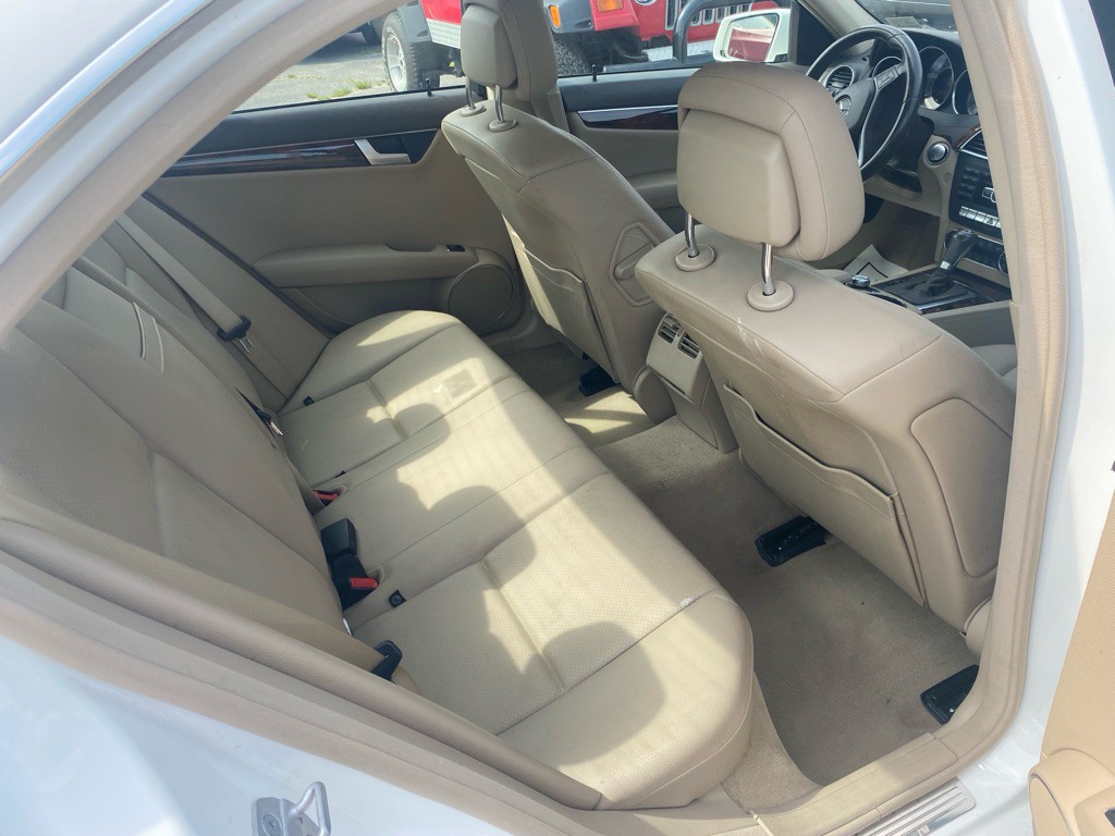 2014 Mercedes-Benz C-Class Image 12