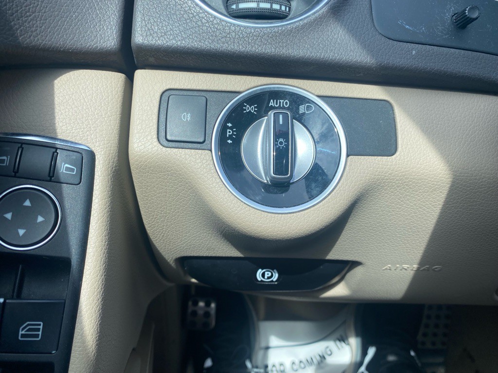 2014 Mercedes-Benz C-Class Image 20