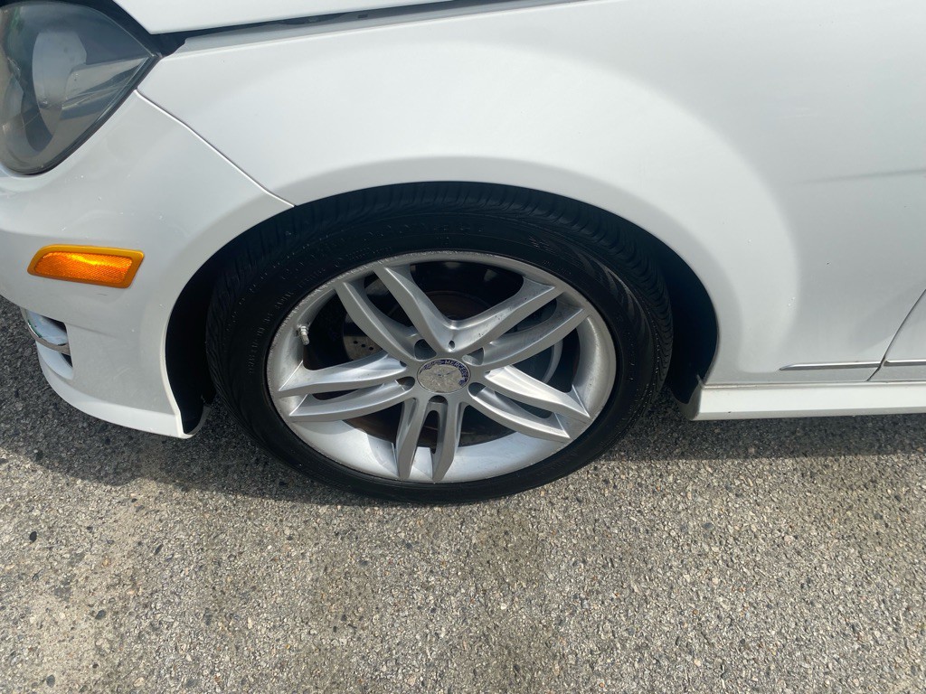 2014 Mercedes-Benz C-Class Image 28