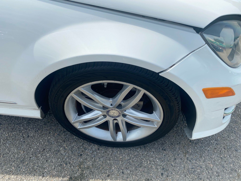 2014 Mercedes-Benz C-Class Image 31