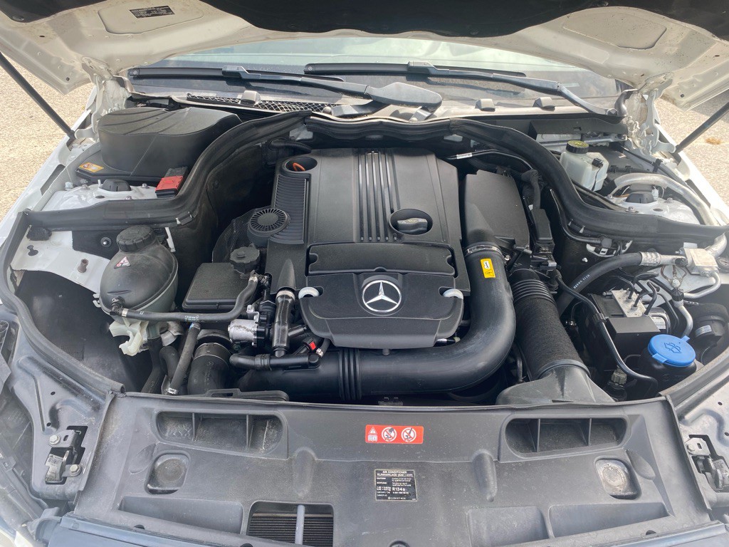 2014 Mercedes-Benz C-Class Image 32