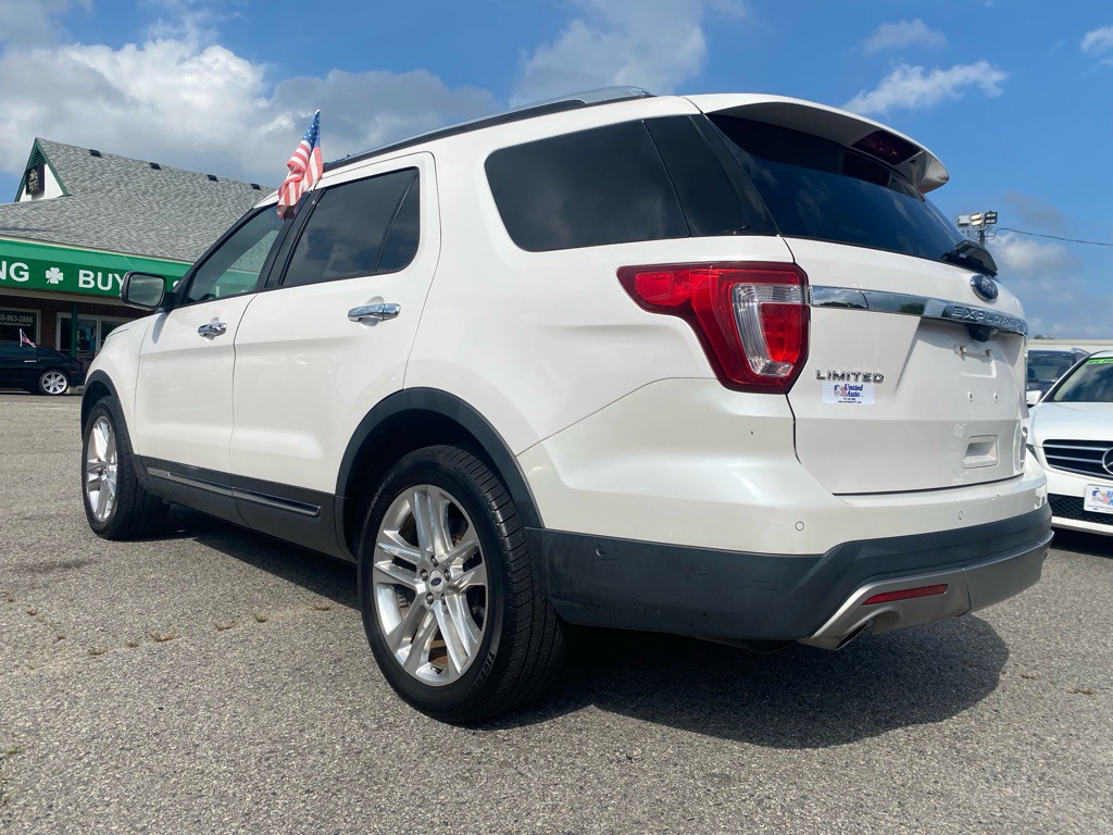 2017 Ford Explorer Image 4