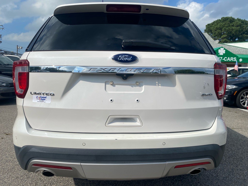 2017 Ford Explorer Image 5
