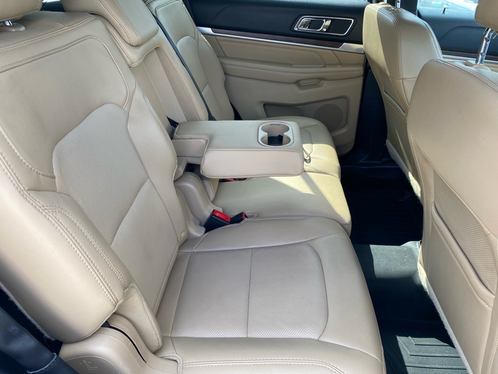 2017 Ford Explorer Image 14