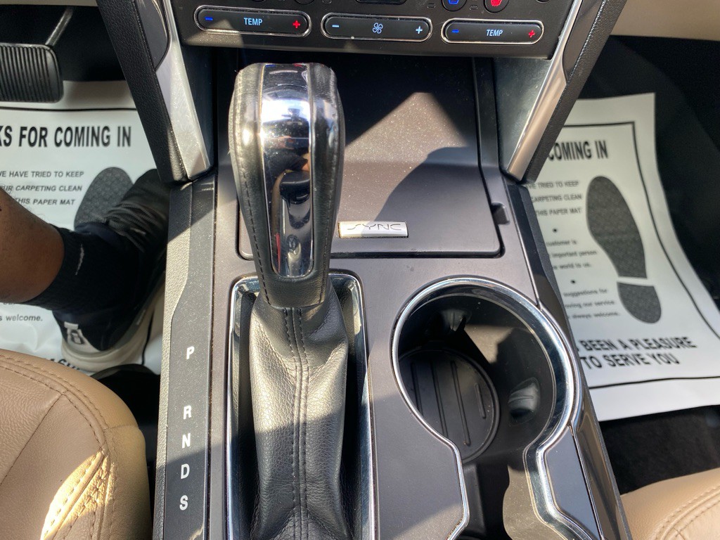 2017 Ford Explorer Image 28