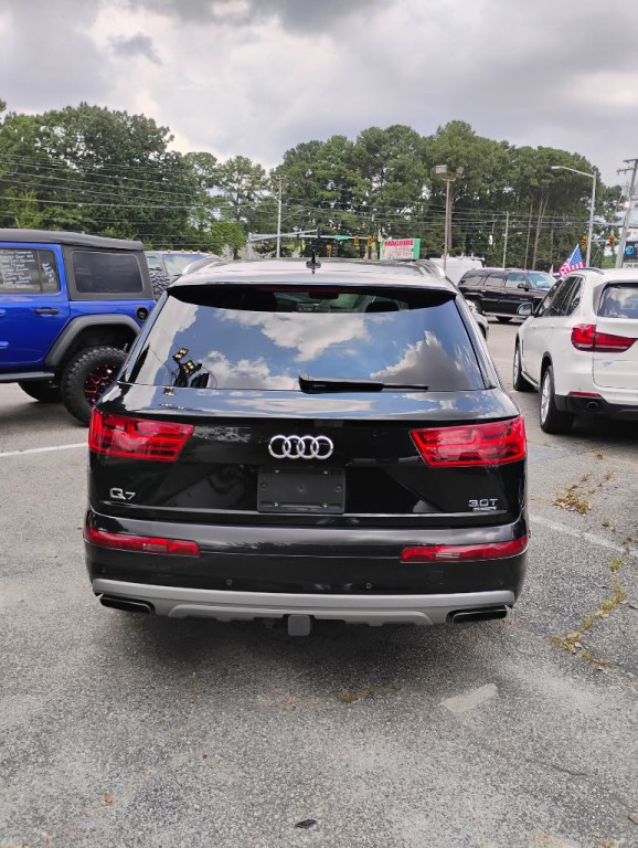 2017 Audi Q7 Image 2