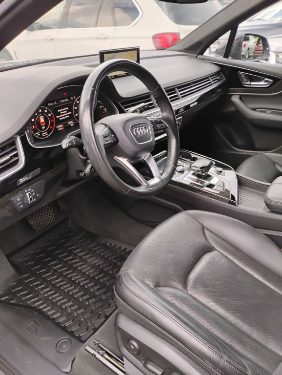 2017 Audi Q7 Image 5