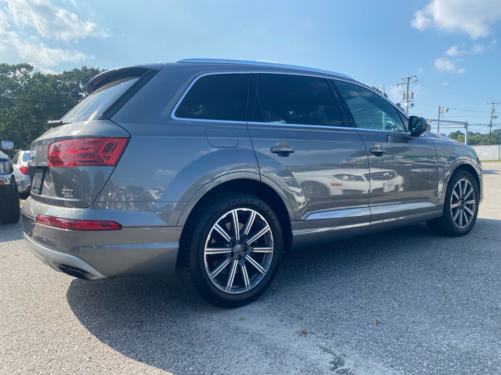2017 Audi Q7 Image 6