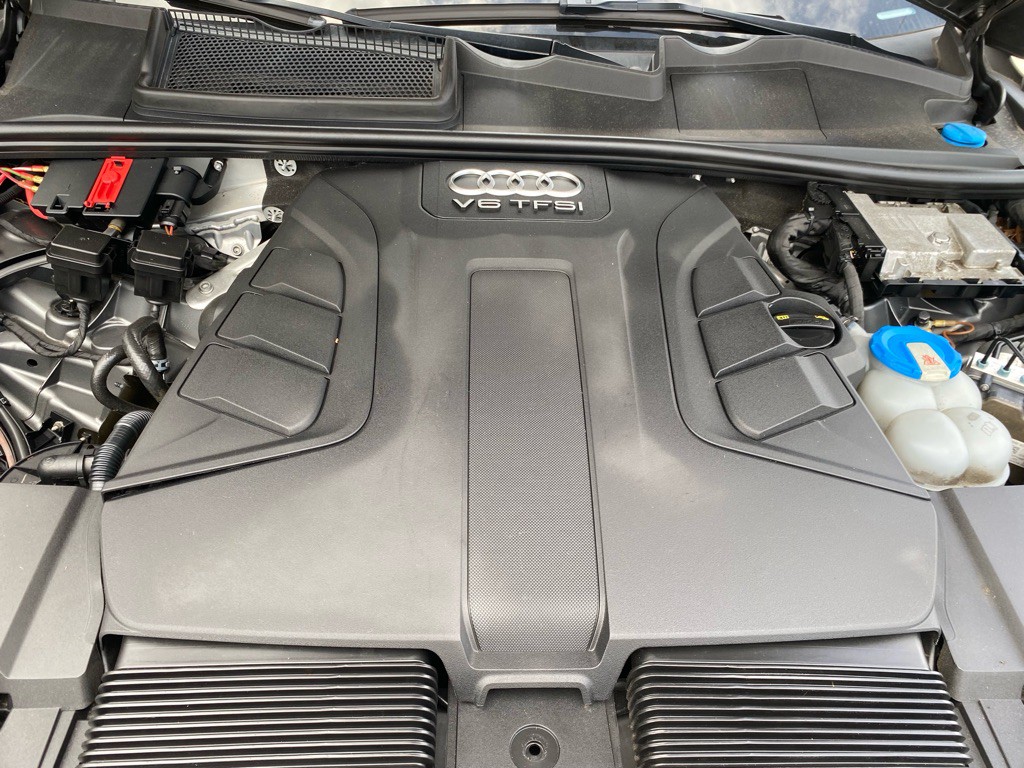 2017 Audi Q7 Image 32