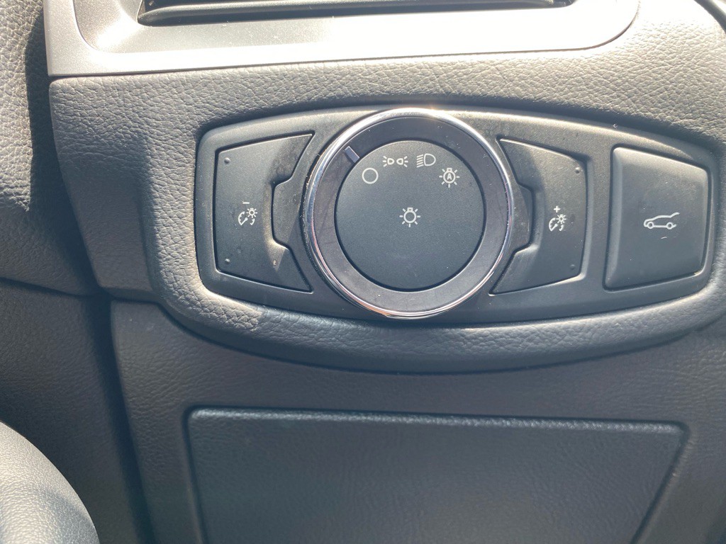 2018 Ford Edge Image 21