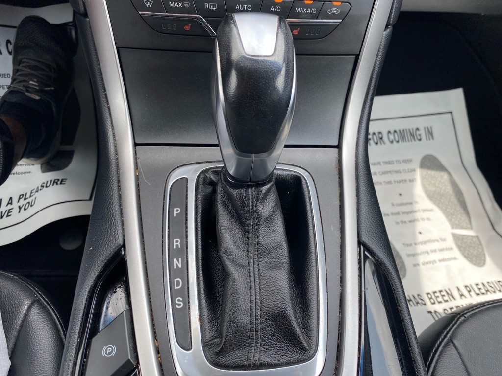 2018 Ford Edge Image 24